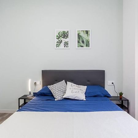 Apartamento Nuevo Cerca De La Playa Y Del Centro Valencia Bagian luar foto