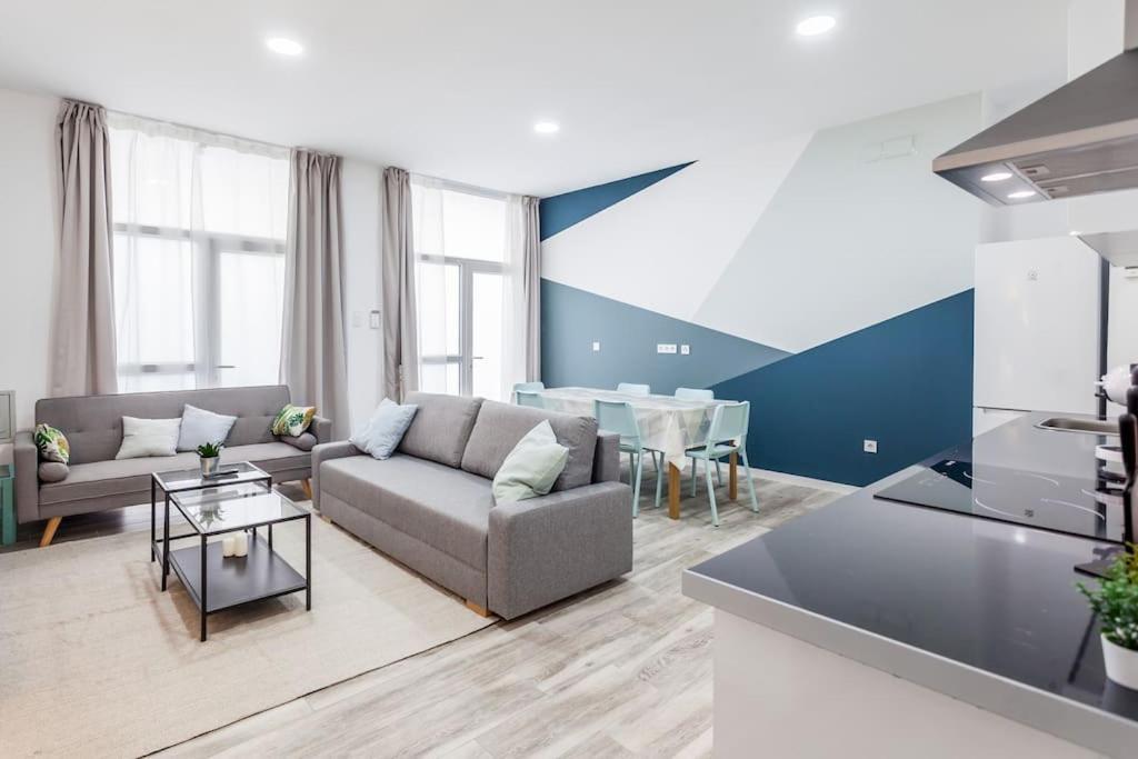 Apartamento Nuevo Cerca De La Playa Y Del Centro Valencia Bagian luar foto