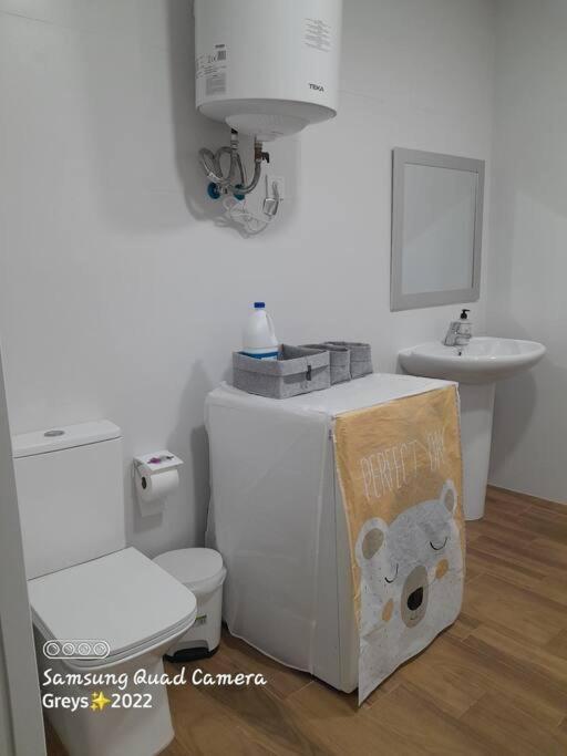 Apartamento Nuevo Cerca De La Playa Y Del Centro Valencia Bagian luar foto