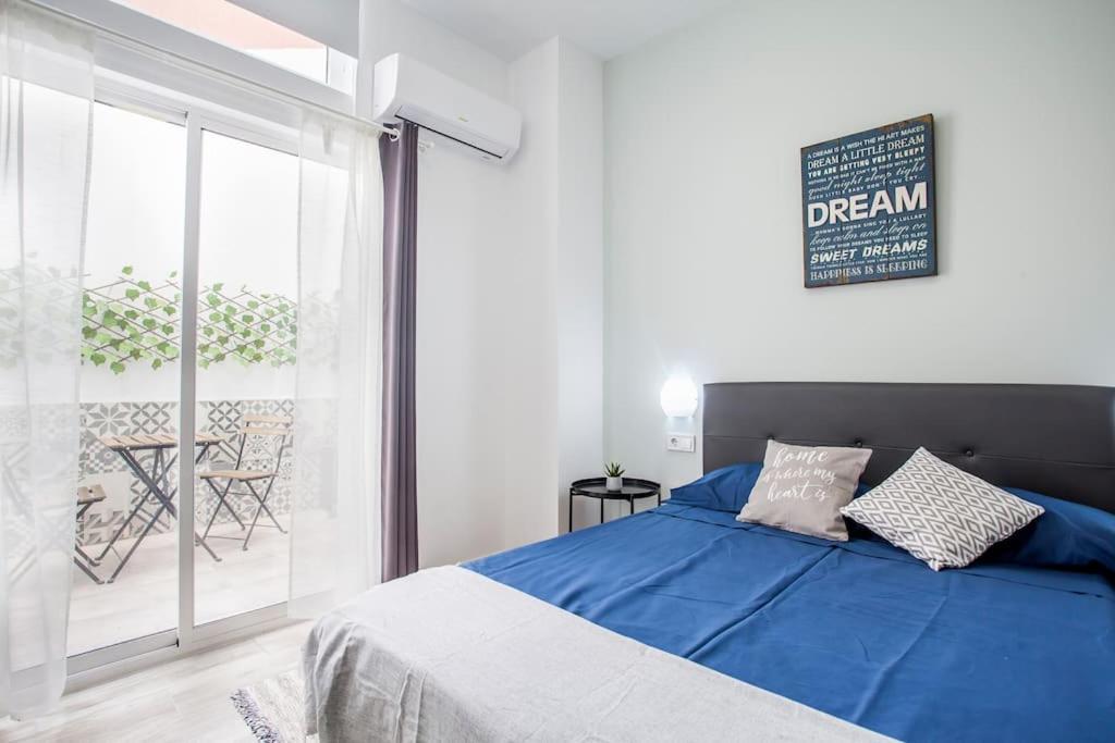 Apartamento Nuevo Cerca De La Playa Y Del Centro Valencia Bagian luar foto